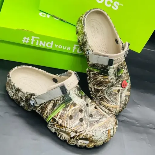 CROCS (graffiti color)